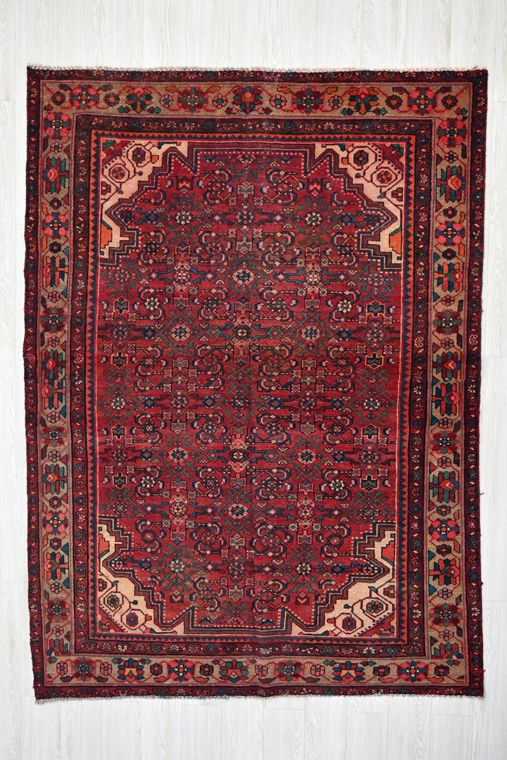 red Medium rug 5' 4" x 7' 8"