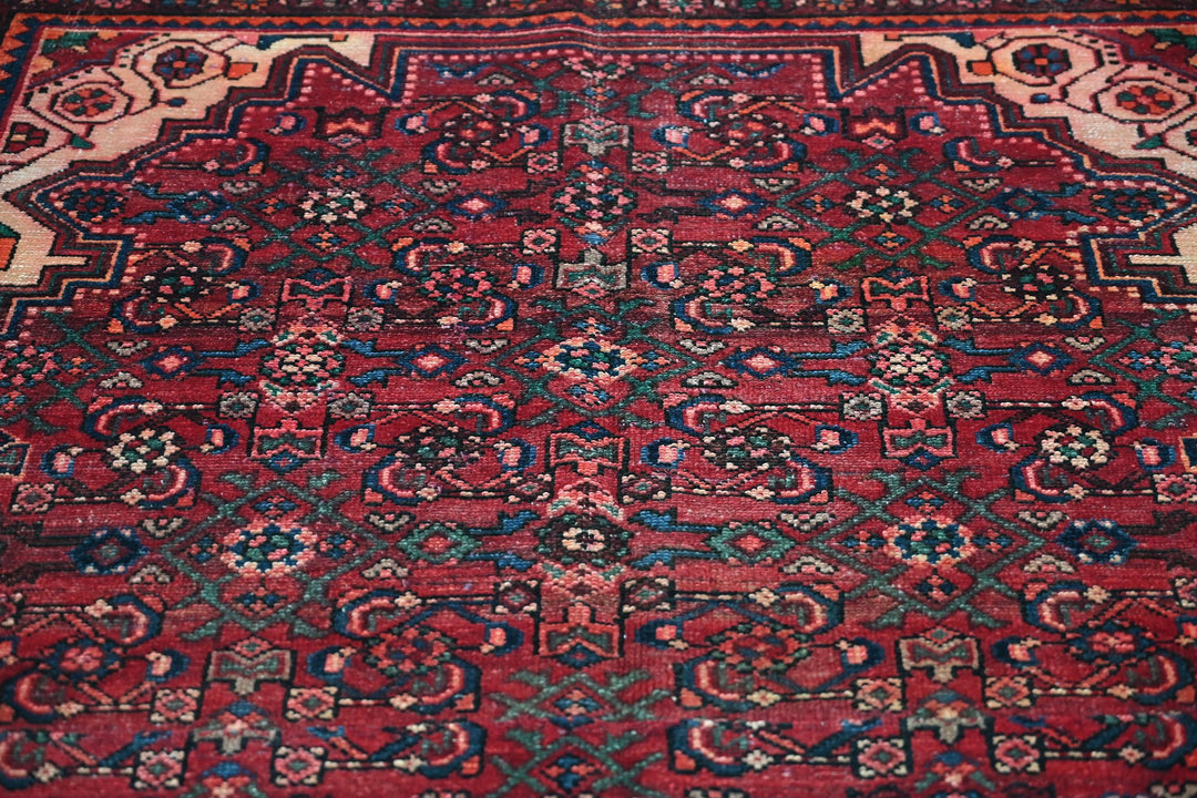 red Medium rug 5' 4" x 7' 8"