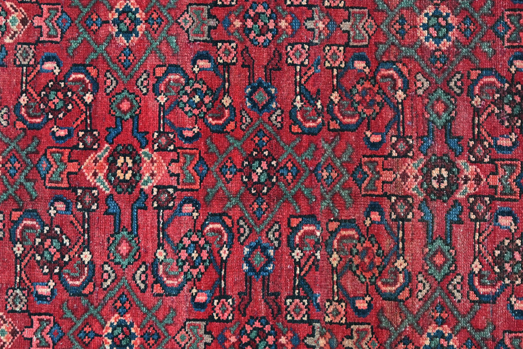 red Medium rug 5' 4" x 7' 8"