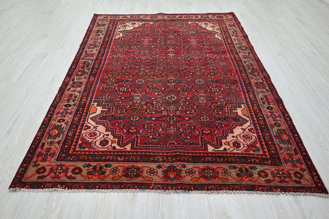 red Medium rug 5' 4" x 7' 8"