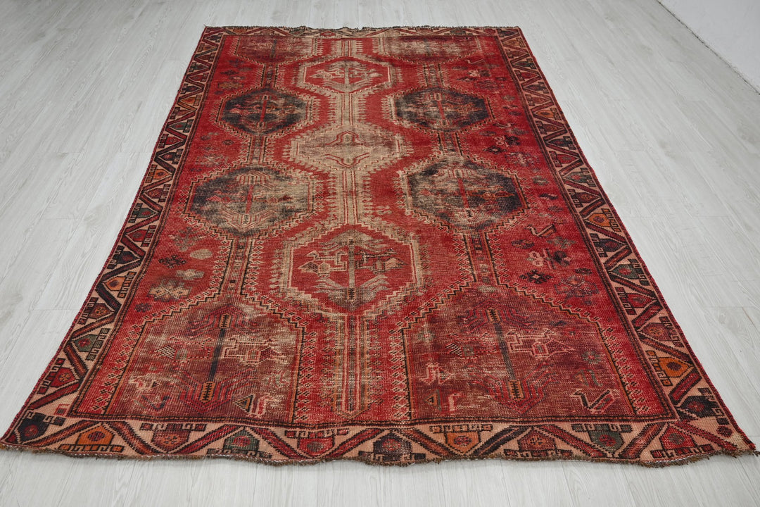 red Medium rug 6' 0" x 9' 2"