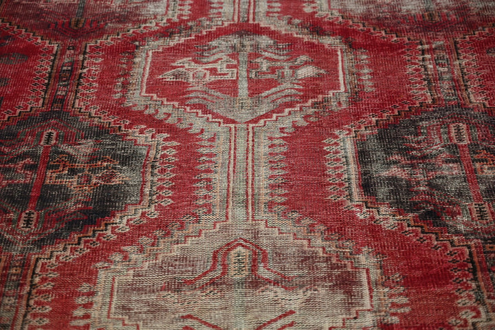 red Medium rug 6' 0" x 9' 2"