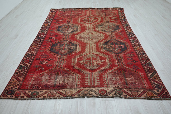 red Medium rug 6' 0" x 9' 2"