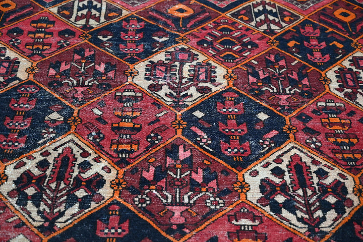 red Large rug 6' 7" x 9' 2"