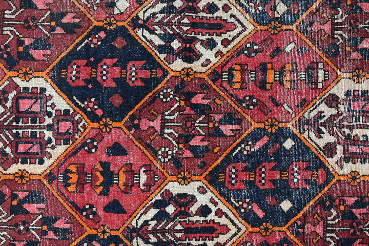 red Large rug 6' 7" x 9' 2"
