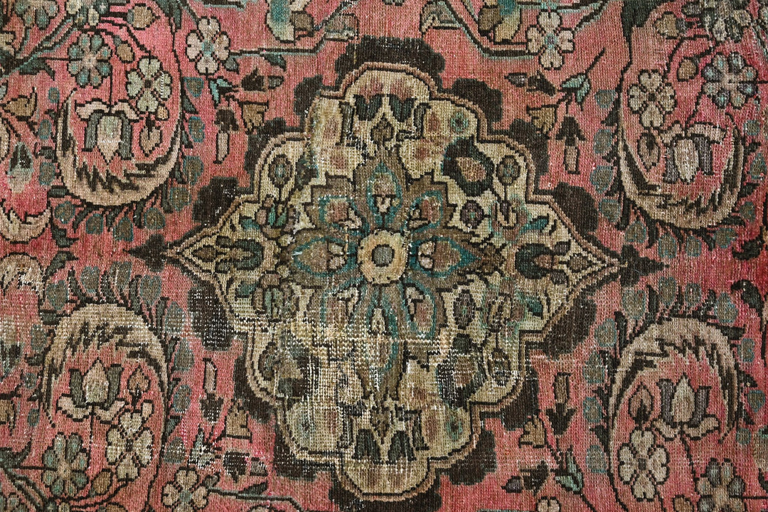 pink Large rug 5' 2" x 10' 1"