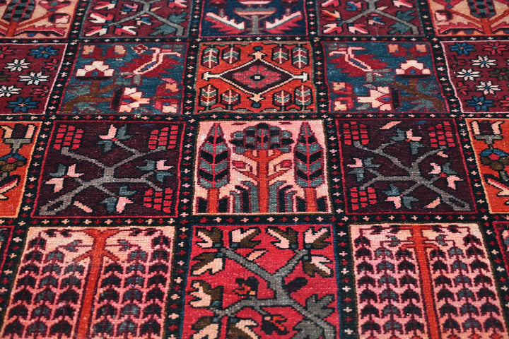 red Large rug 7' 3" x 8' 8"