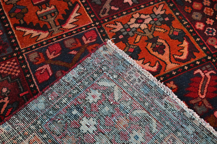 red Large rug 7' 3" x 8' 8"