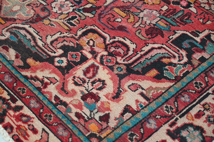 red Medium rug 5' 2" x 9' 1"