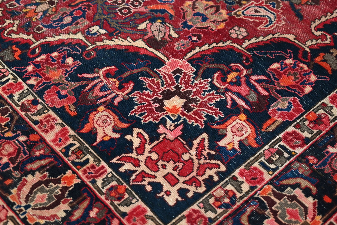 red Large rug 6' 11" x 10' 1"
