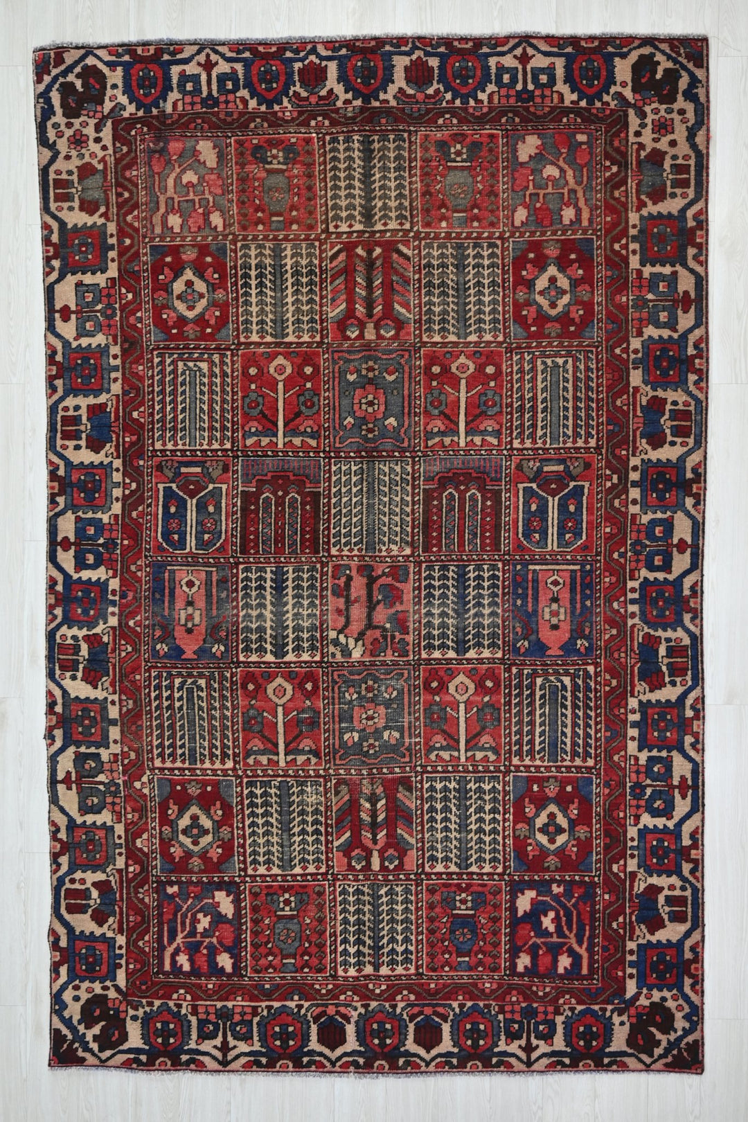 red Large rug 6' 2" x 9' 8"
