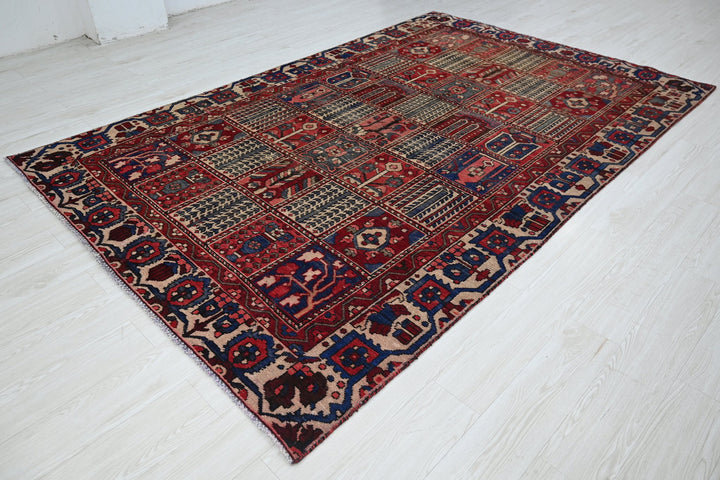 red Large rug 6' 2" x 9' 8"