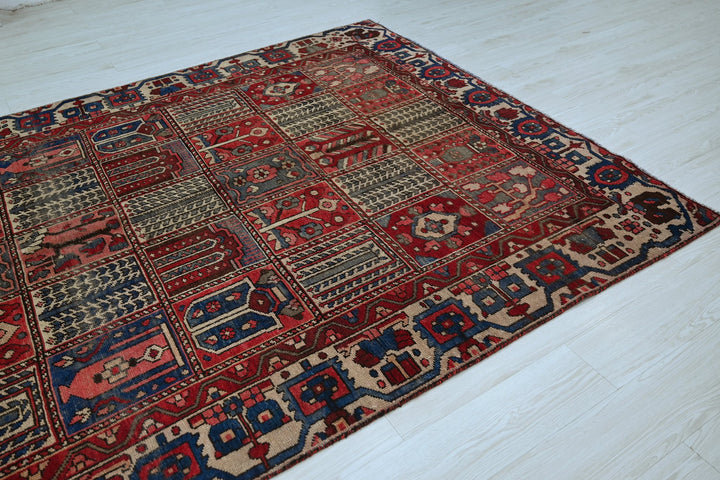 red Large rug 6' 2" x 9' 8"