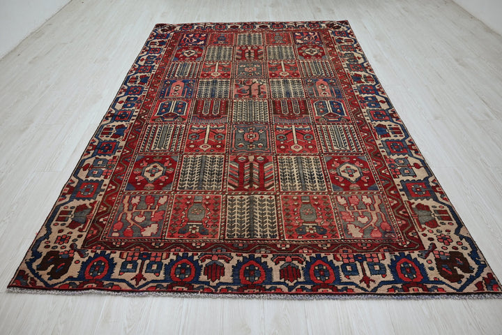 red Large rug 6' 2" x 9' 8"