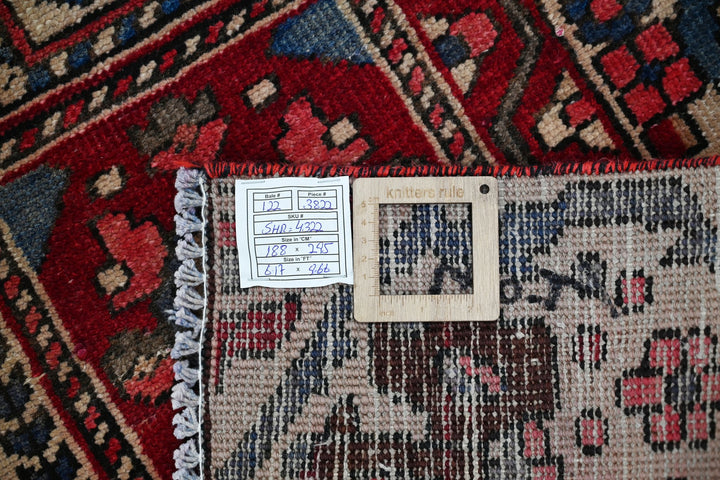 red Large rug 6' 2" x 9' 8"