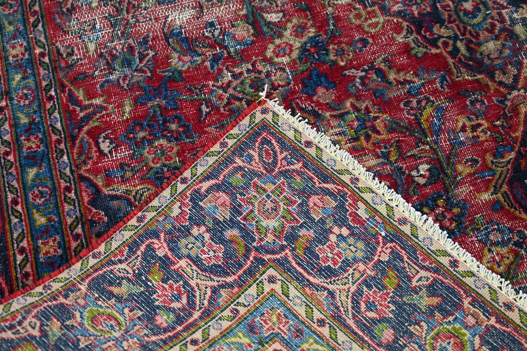 red Medium rug 5' 9" x 8' 8"