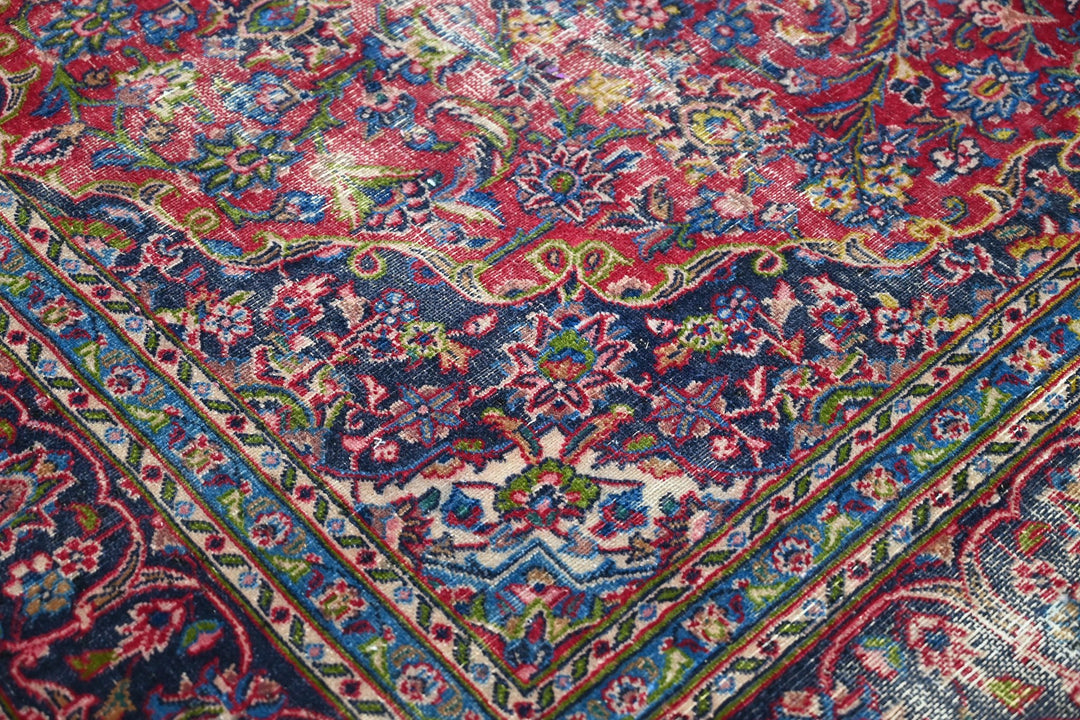 red Medium rug 5' 9" x 8' 8"