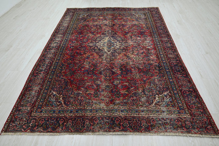 red Medium rug 5' 9" x 8' 8"