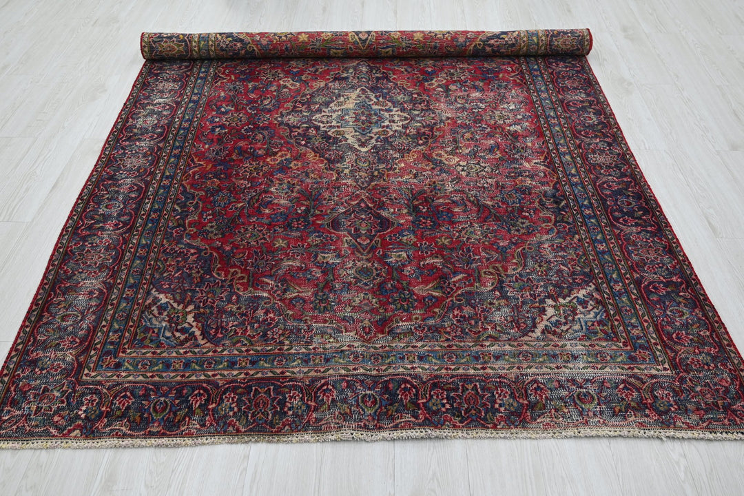 red Medium rug 5' 9" x 8' 8"