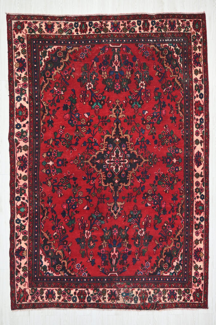red Medium rug 6' 6" x 9' 5"