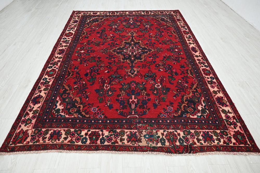 red Medium rug 6' 6" x 9' 5"