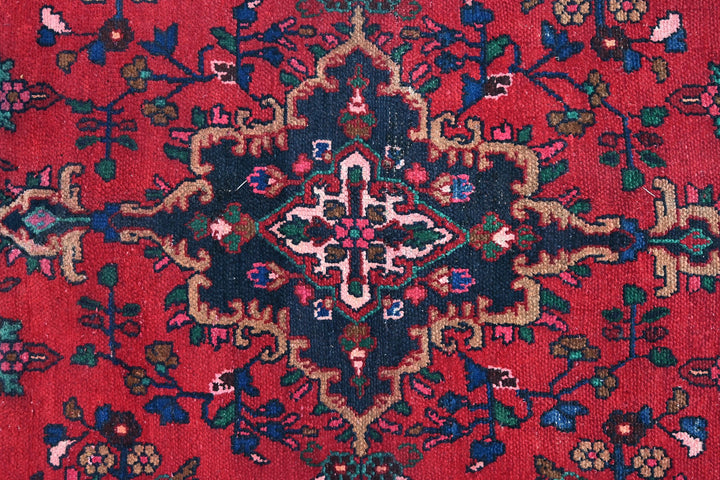 red Medium rug 6' 6" x 9' 5"