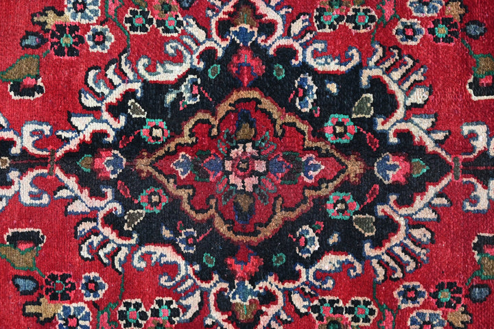 red Medium rug 6' 2" x 9' 0"