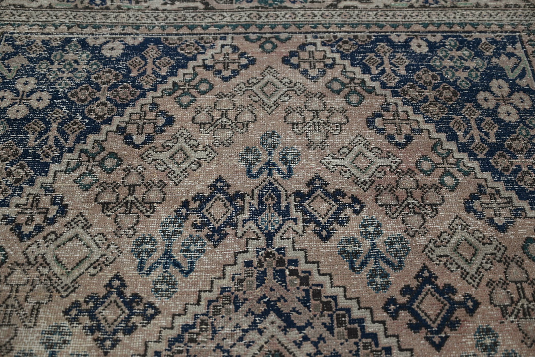 brown Medium rug 6' 5" x 9' 4"