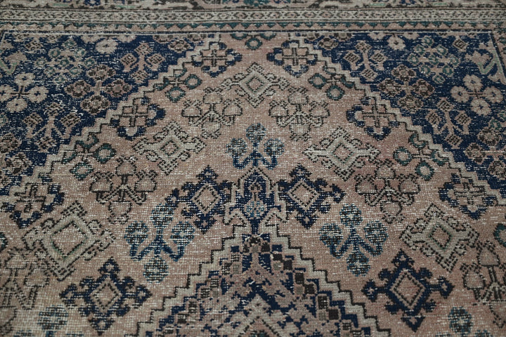 brown Medium rug 6' 5" x 9' 4"