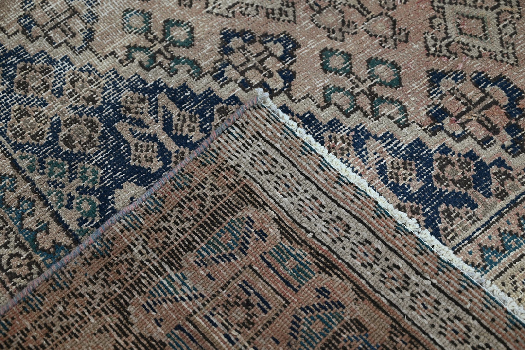 brown Medium rug 6' 5" x 9' 4"