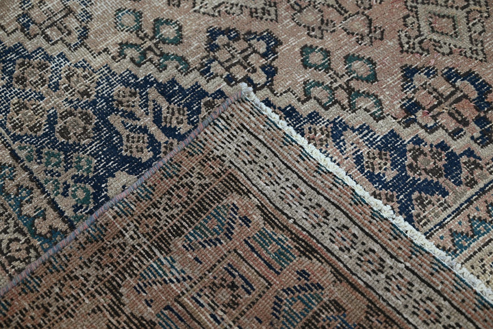 brown Medium rug 6' 5" x 9' 4"