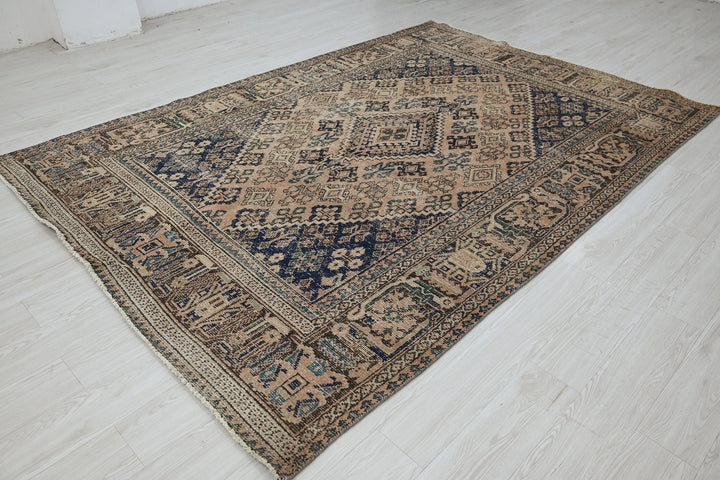 brown Medium rug 6' 5" x 9' 4"