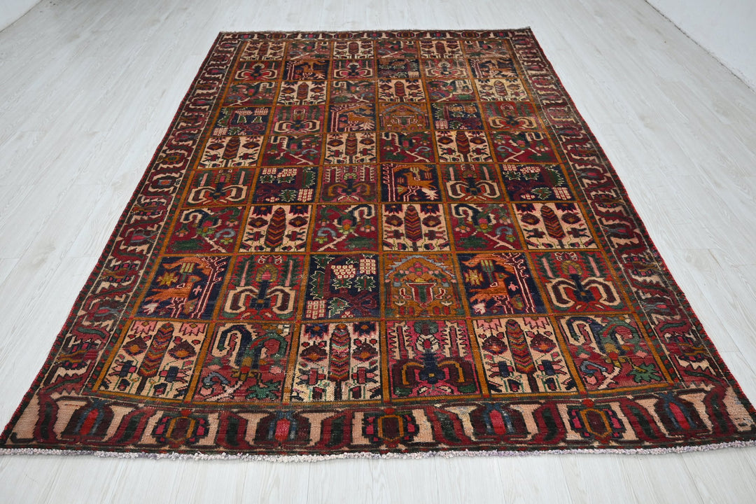 red Large rug 6' 6" x 9' 8"