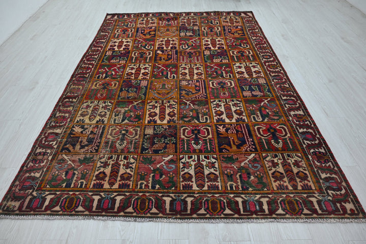 red Large rug 6' 6" x 9' 8"