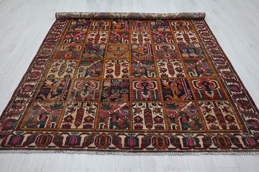 red Large rug 6' 6" x 9' 8"