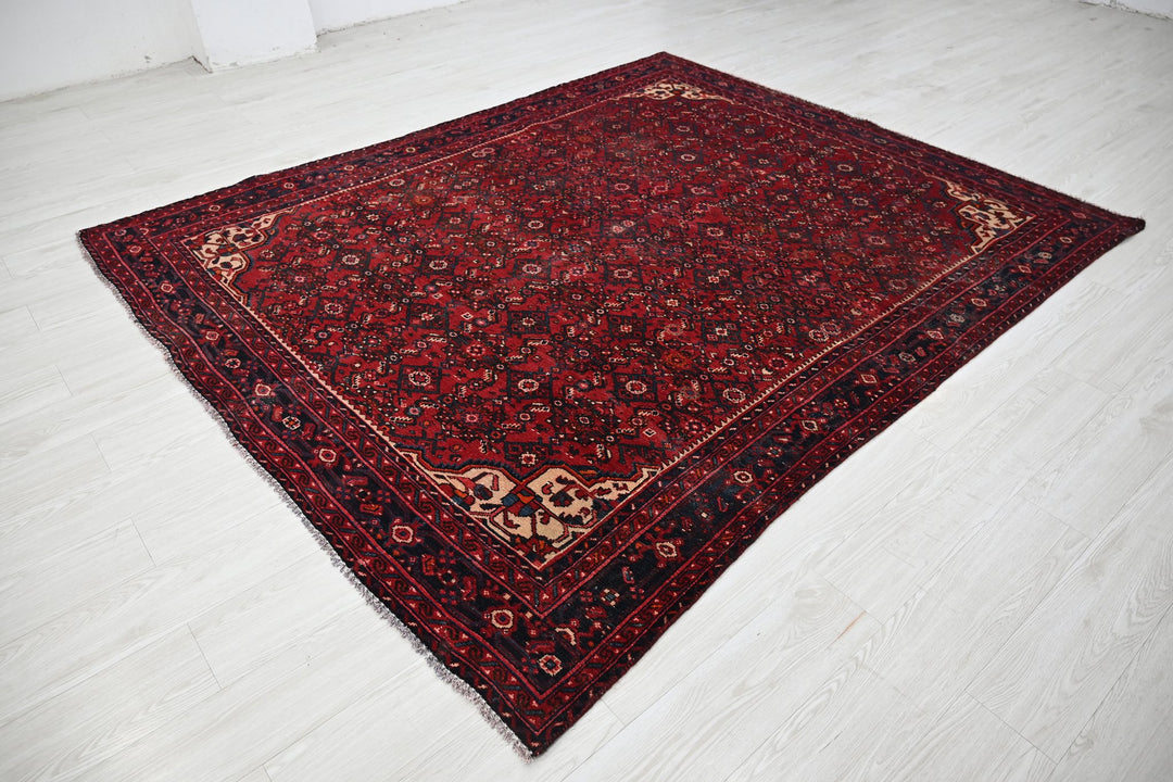 red Large rug 6' 7" x 8' 2"