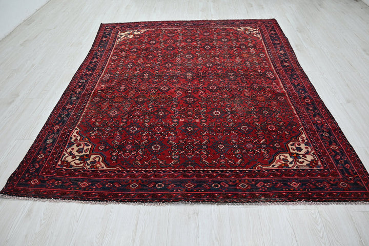red Large rug 6' 7" x 8' 2"