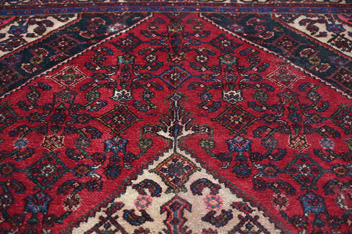 red Large rug 6' 7" x 10' 2"