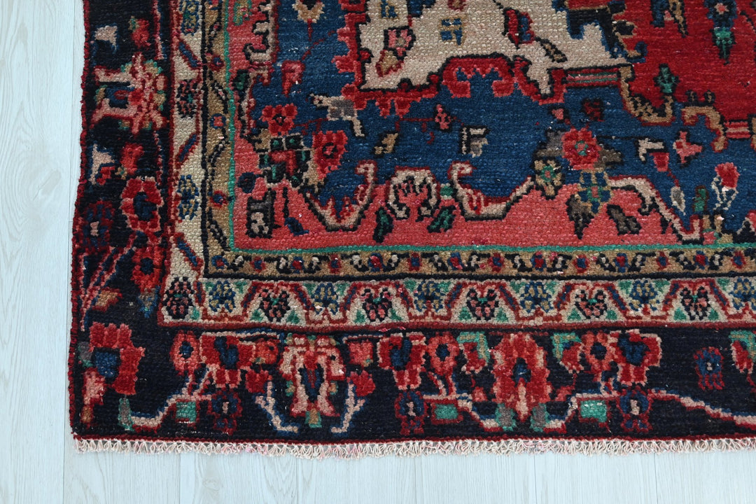red Medium rug 6' 1" x 8' 11"