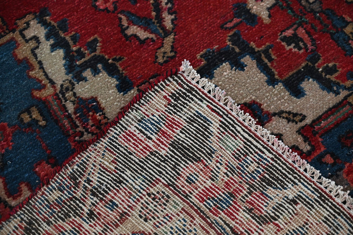 red Medium rug 6' 1" x 8' 11"