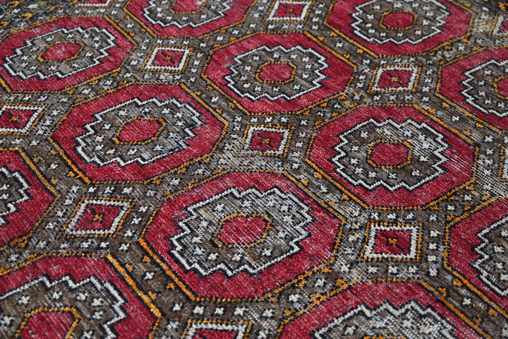 red Medium rug 5' 9" x 8' 2"