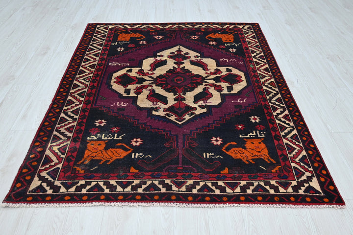 black Medium rug 5' 2" x 6' 5"