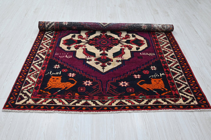 black Medium rug 5' 2" x 6' 5"