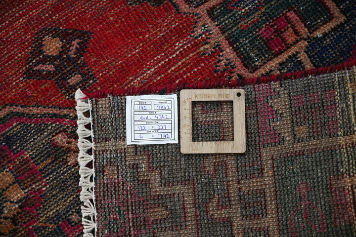 red Medium rug 4' 0" x 7' 5"