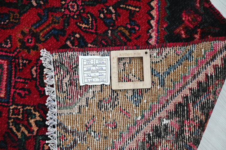red Medium rug 4' 8" x 7' 3"