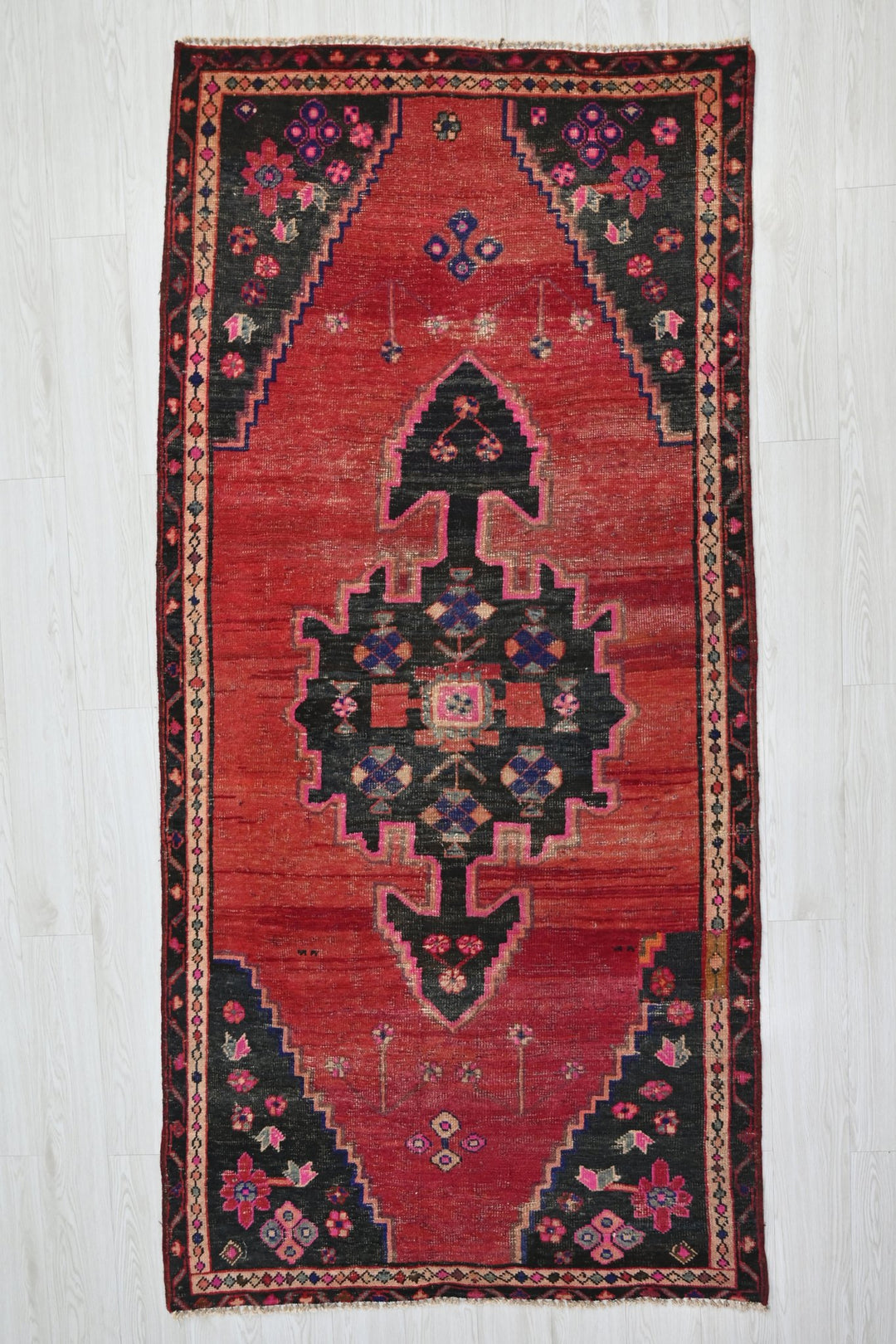 red Medium rug 3' 10" x 8' 0"
