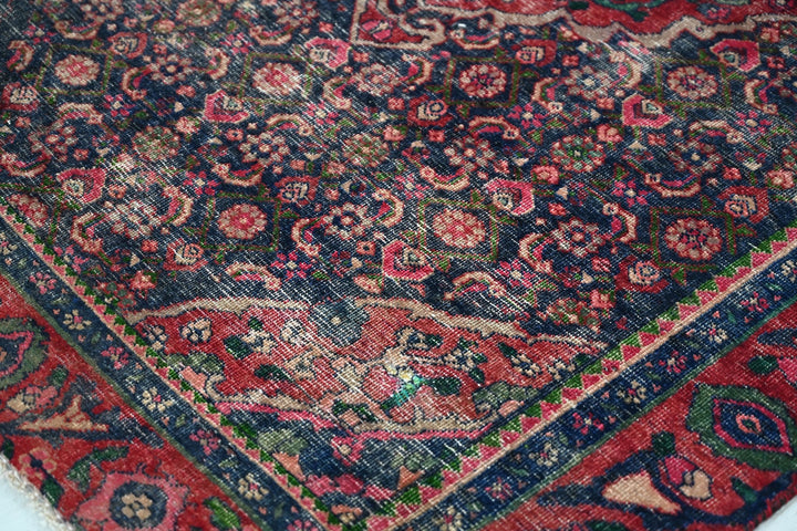 blue Accent rug 4' 0" x 6' 4"