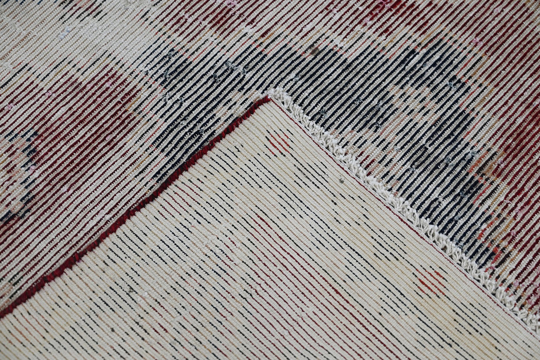 brown Medium rug 4' 10" x 7' 10"