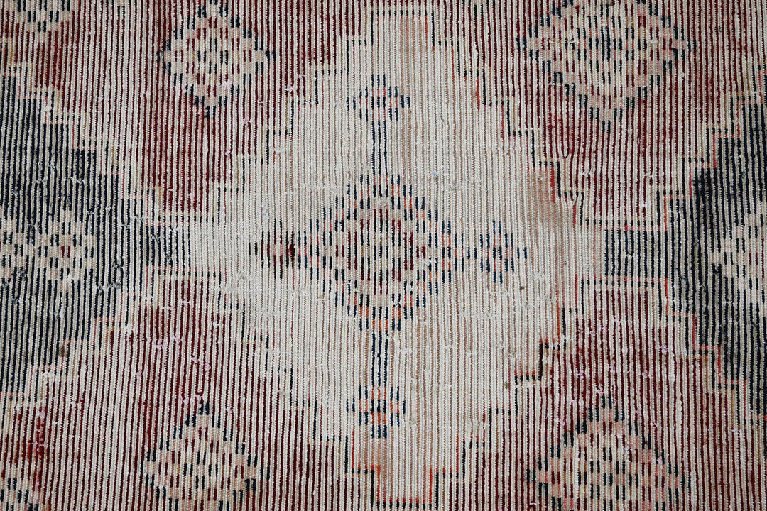 brown Medium rug 4' 10" x 7' 10"