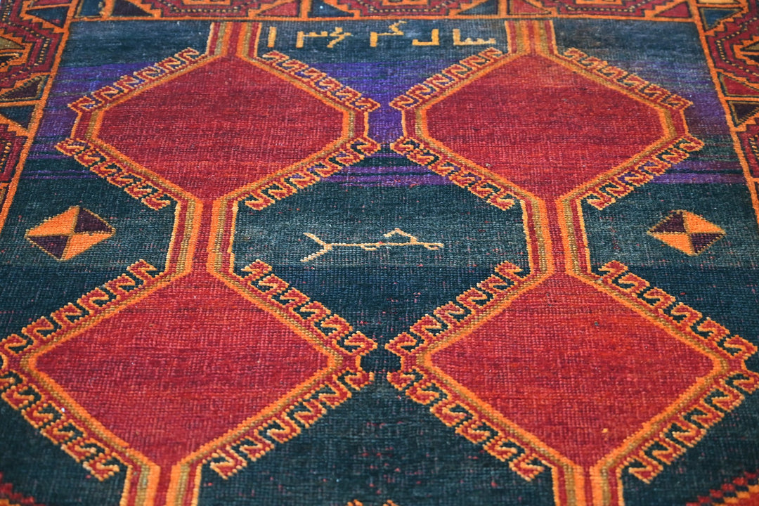 black Medium rug 4' 3" x 8' 1"
